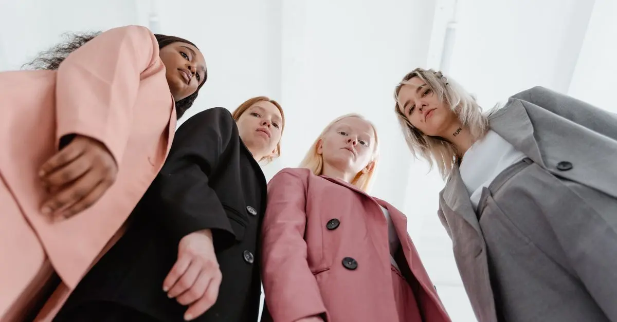 Les styles chic incontournables pour chaque silhouette