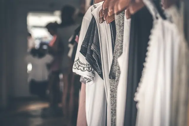 Les tendances mode chic à adopter pour un style surprenant
