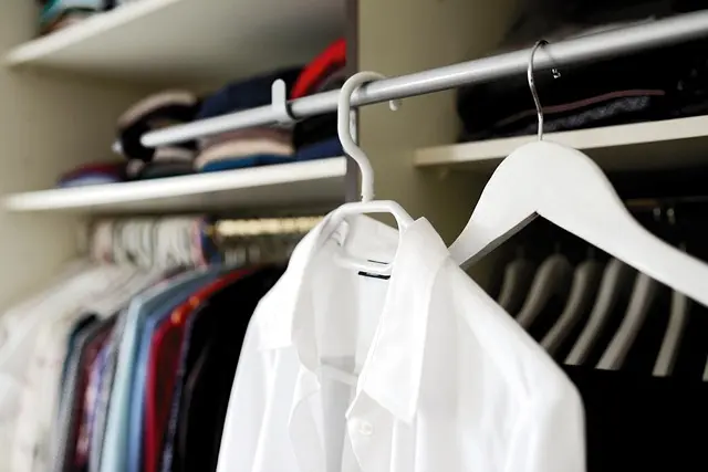 5 must-have pour une garde-robe chic et intemporelle